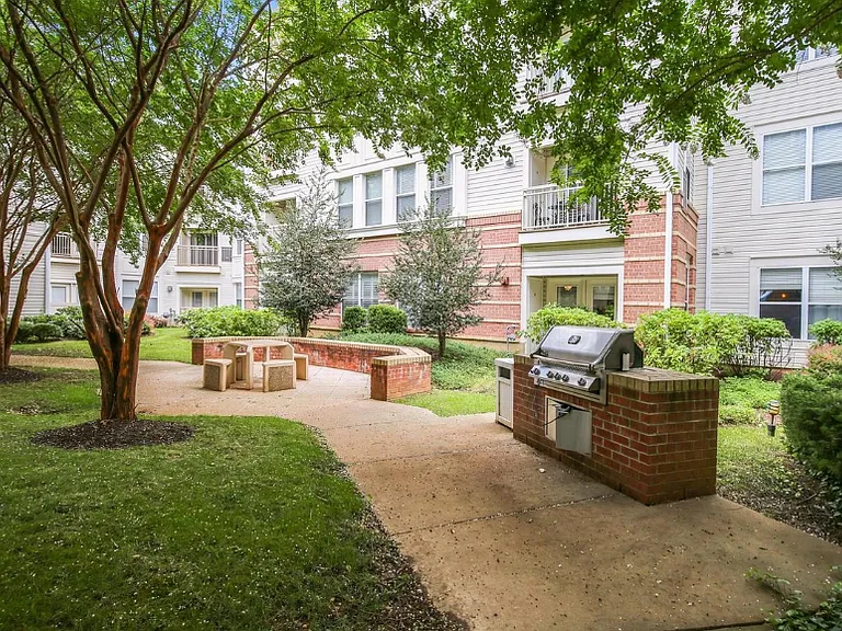 2791 Centerboro Dr #186 — Photo 16