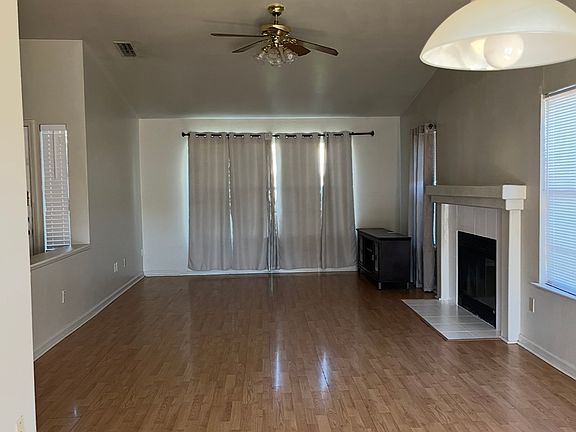 4th image of 1790 Creekwood Dr