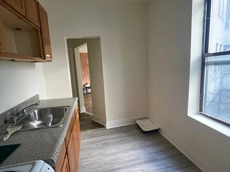 40-60 Elbertson St #5D — Photo 3
