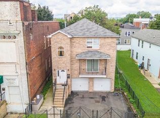 775 S 18th St, Newark, NJ 07103