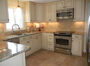 10 Highmoor Dr, Wilbraham, MA 01095