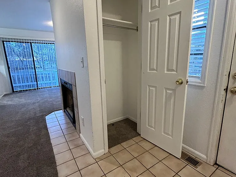 3045 Kings Ridge Blvd #1 — Photo 6
