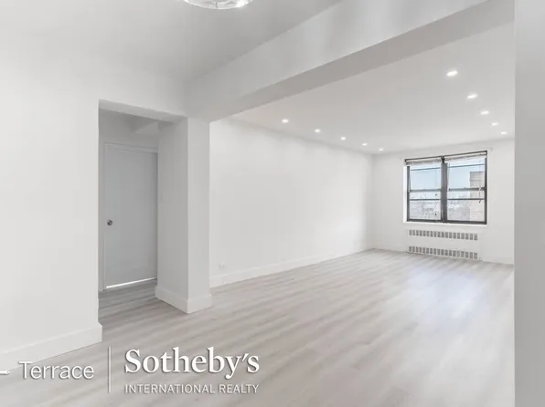 88-10 34th Avenue image 13 of 17