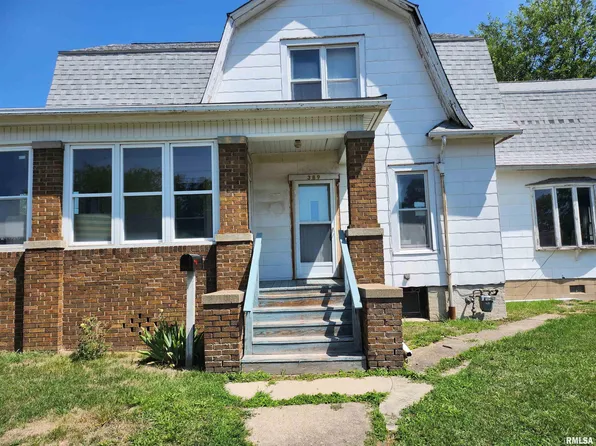 389 S Avenue A, Canton, IL 61520