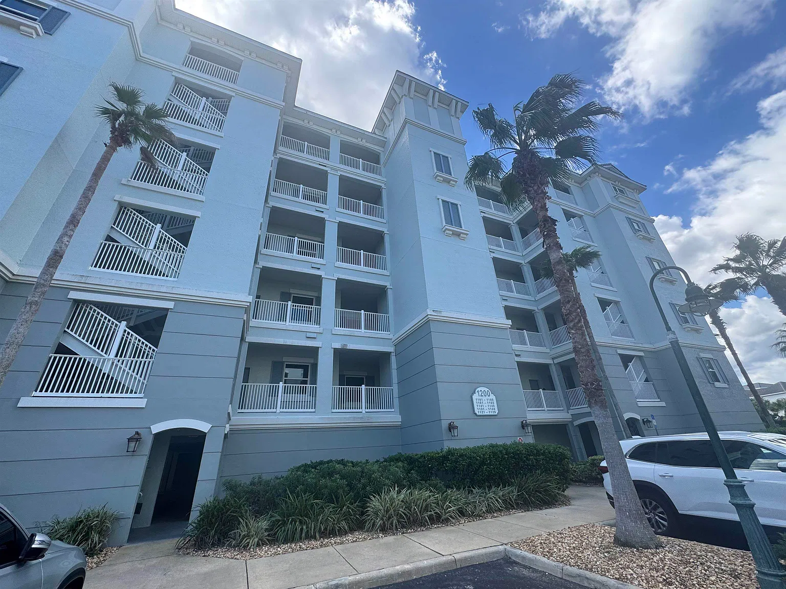 3 bed, 1344 sqft, $3,000 — Photo 2