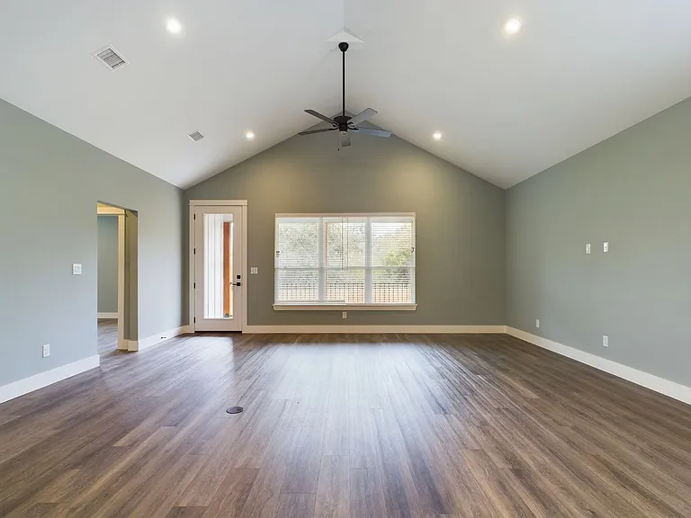 505 Mooney Ln — Photo 5