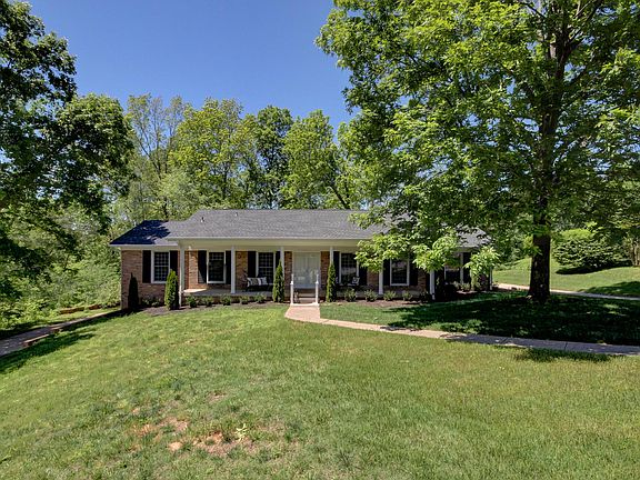 4th image of 922 Shellie Dr