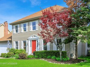 31 Richmond Ln, Aurora, IL 60504