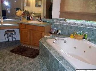 11 Madeline Ct, Farmingdale, NJ 07727