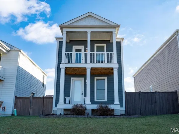 28 Freehold Rock Pl, Saint Charles, MO 63301