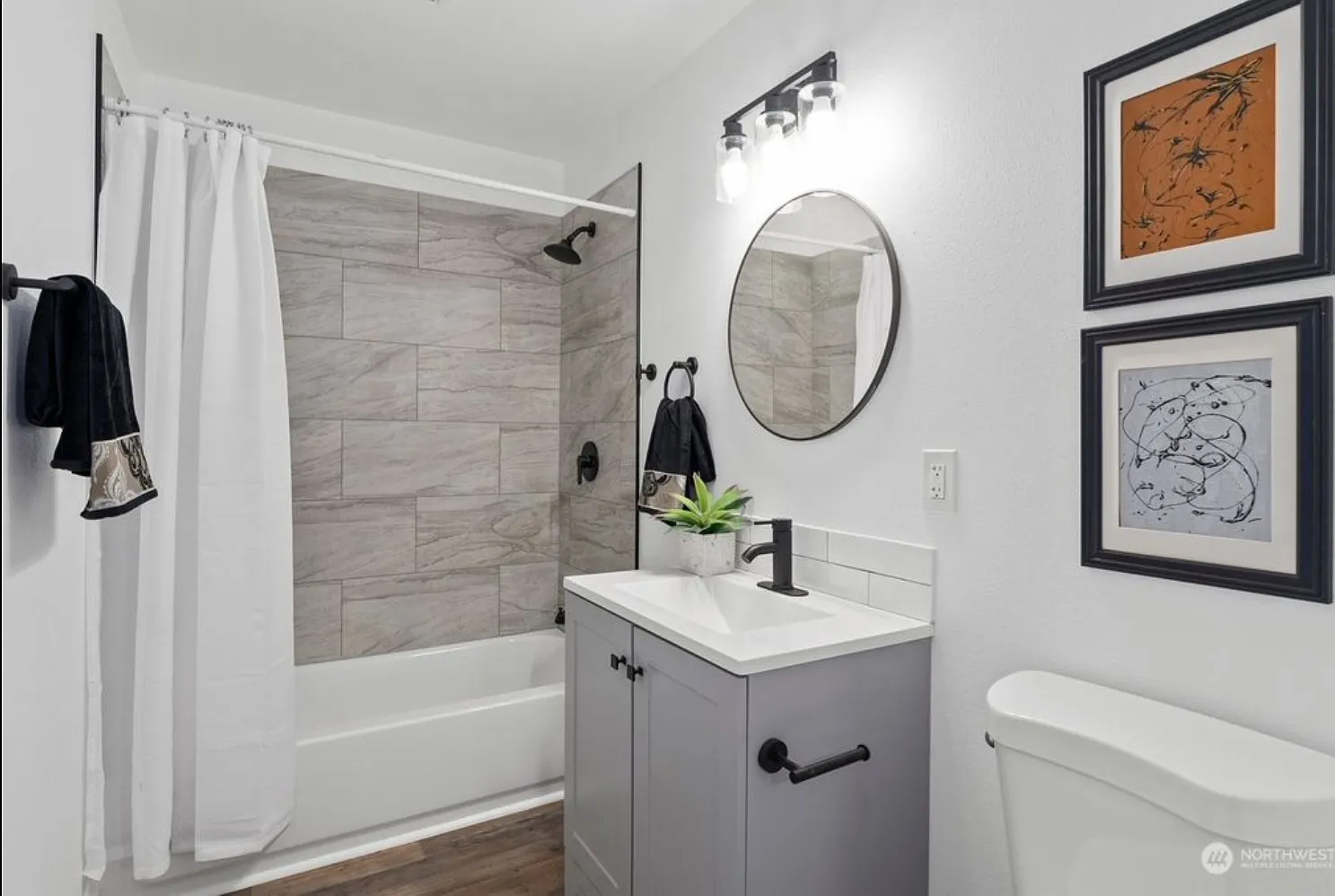 2 bed, 1100 sqft, $1,695 — Photo 2