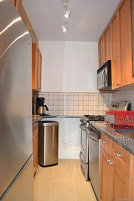 Rented by Urban Living | media 86