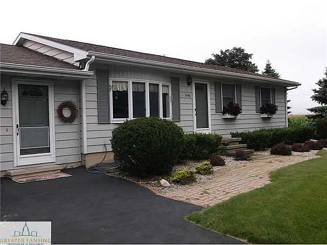 5740 E Price Rd photo 1