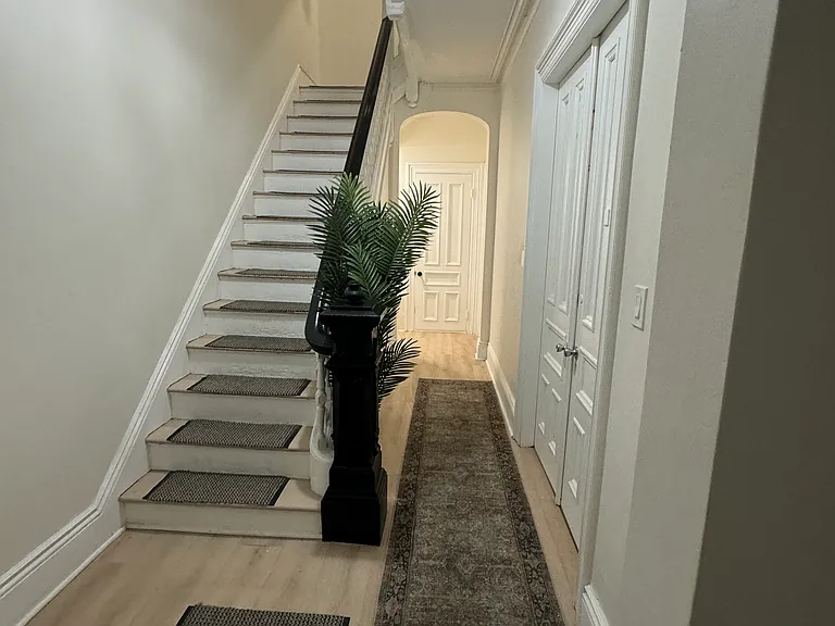4 Montrose St #1 — Photo 3