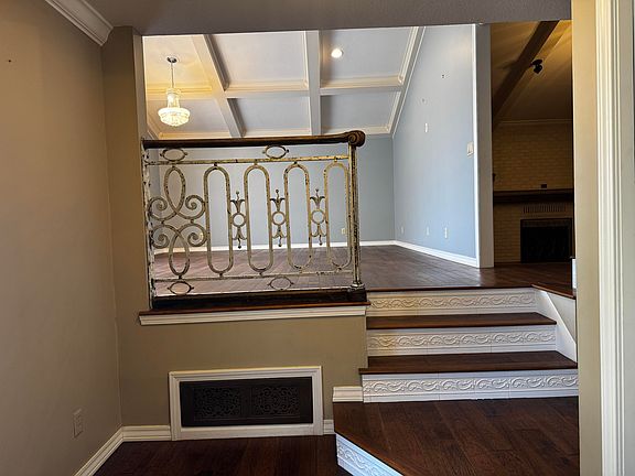 3rd image of 1050 Nichols Drive