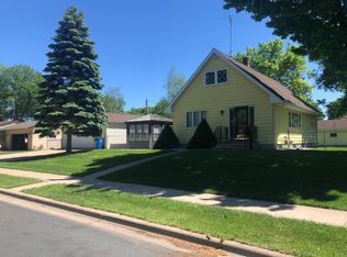431 4th Ave SW, Cambridge, MN 55008