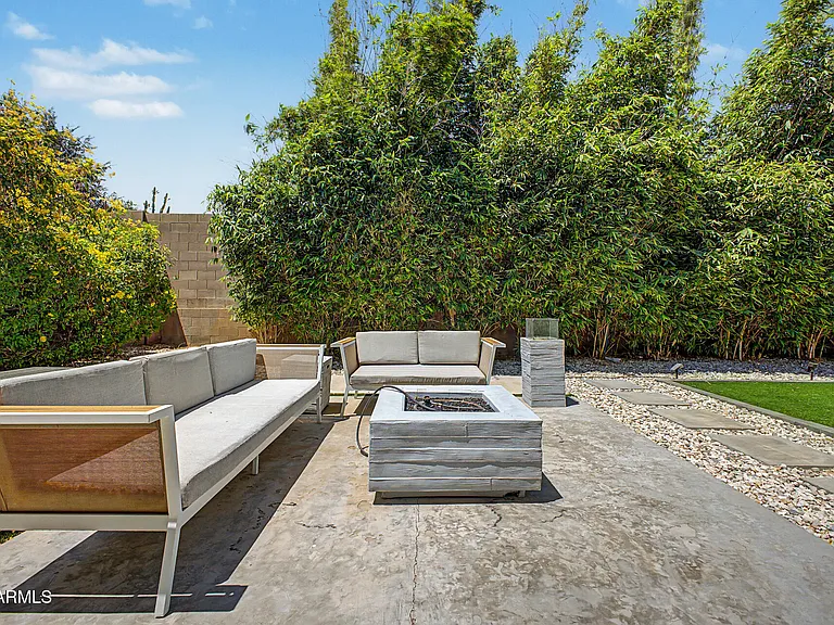 15912 W Sierra St — Photo 43