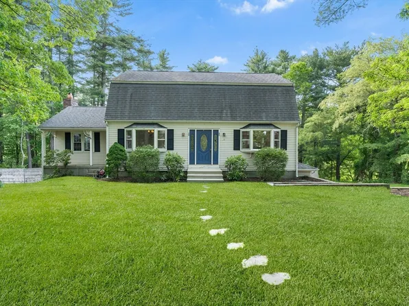60 Lisa Ave, Plymouth, MA 02360