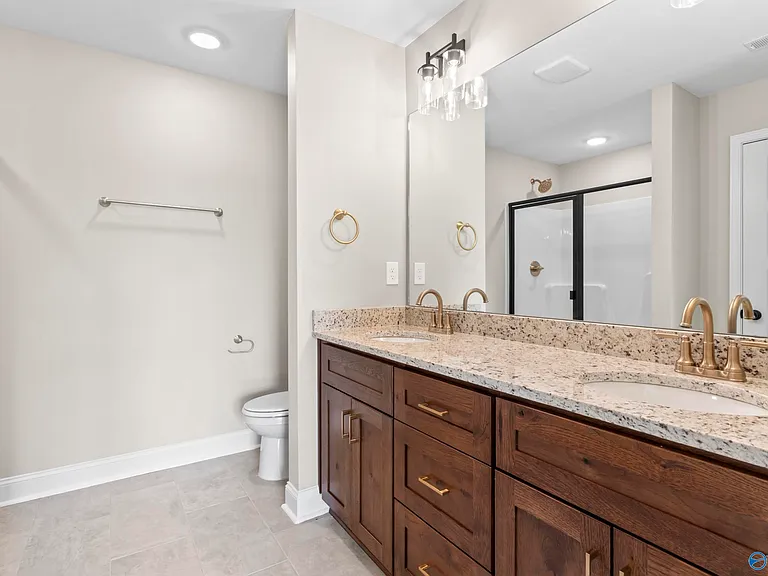 243 Susan Lynn Dr — Photo 8