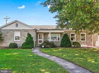 23 Lee St, Hanover, PA 17331