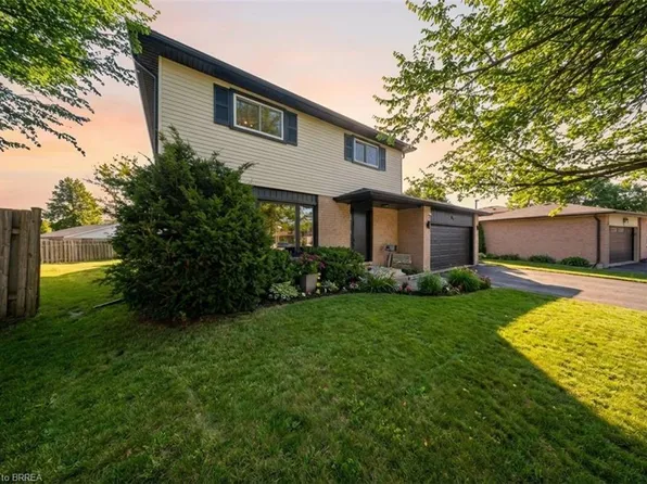 35 Rose Ct, Brant, ON N3L 3T9