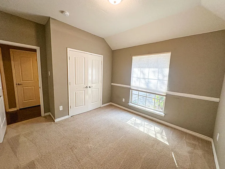 1715 Nestledown Dr — Photo 23