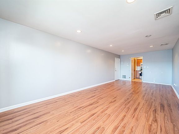 2nd image of 603 55th St APT 307