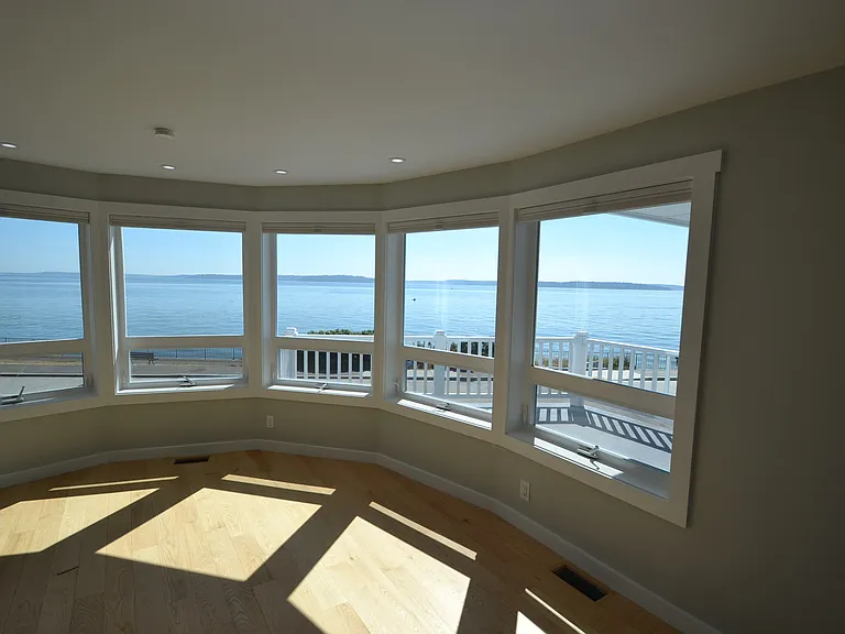 3504 Beach Dr SW — Photo 9
