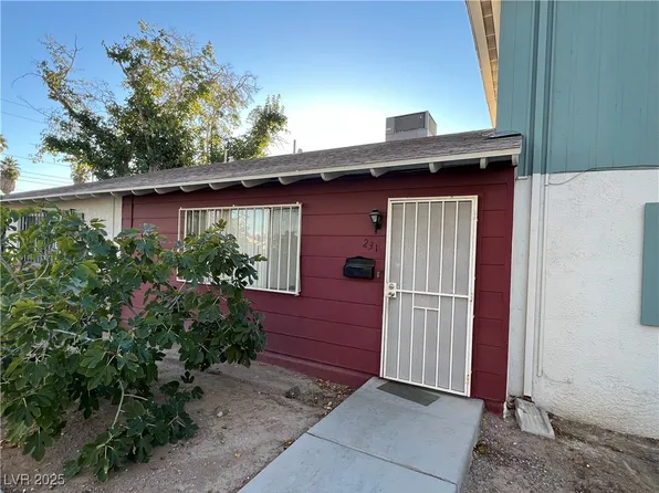 231 Greenbriar Townhouse Way #Townhouse, Las Vegas, NV 89121