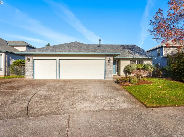 723 SW 28th St, Troutdale, OR 97060