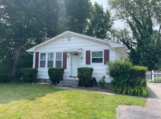 85 Floral Ave, North Kingstown, RI 02852