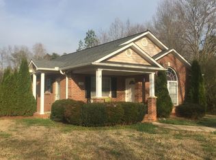 352 Elizabeth Alexandra Cir, Spartanburg, SC 29307