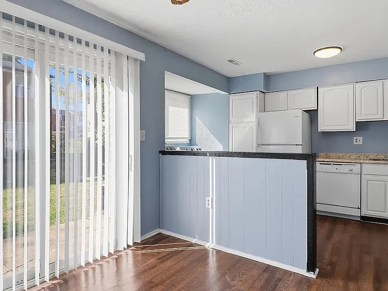 2612 Camberwell Ct — Photo 4