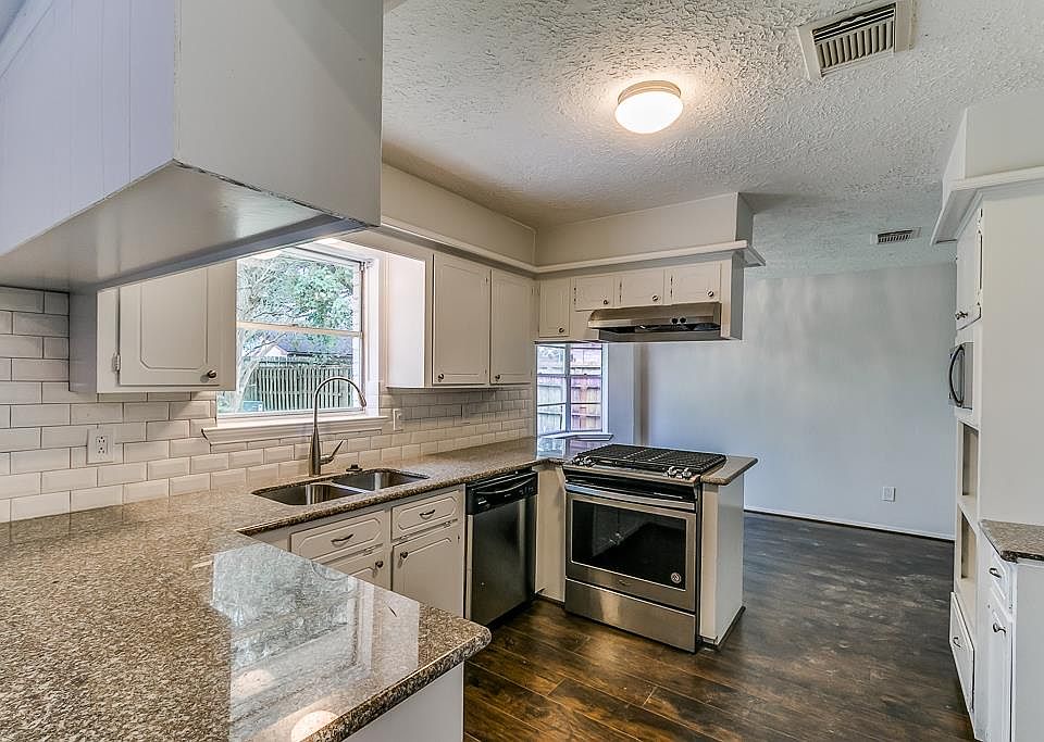 1st image of 10726 Sagemeadow Ln