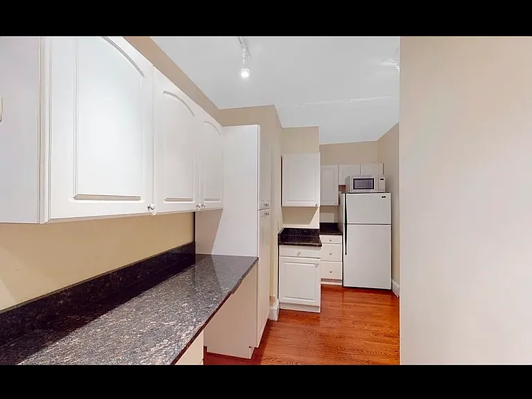 66 Queensberry St #119 — Photo 3