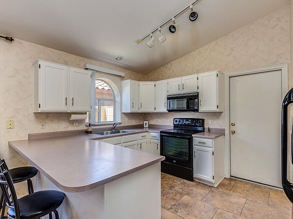 3rd image of 10339 N 58th Ln