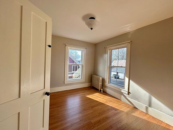 4th image of 48 Congress St