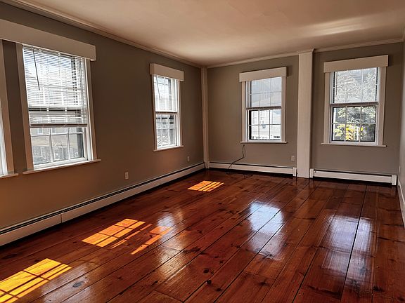 4th image of 84 Washington St #2