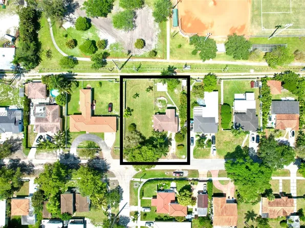 470 Forrest Dr, Miami Springs, FL 33166