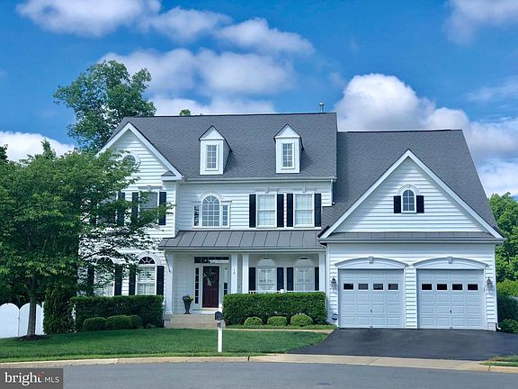 2nd image of 10 Dallhan Ct