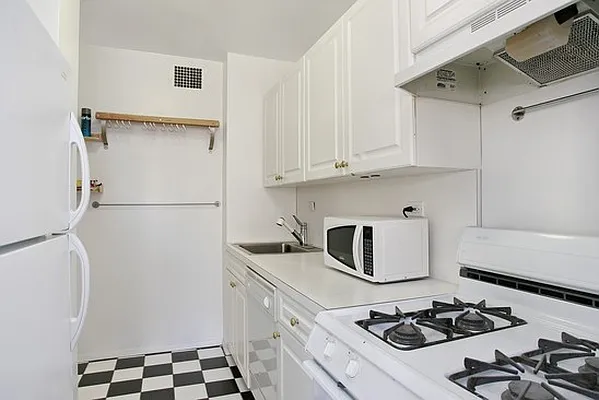 Sold by Corcoran | media 10