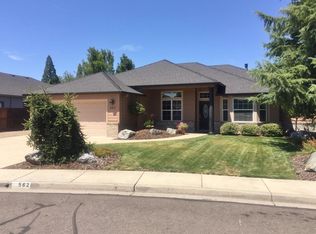 562 Bachand Cir, Central Pt, OR