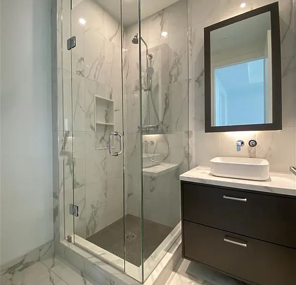455 Wellington St W #701 — Photo 19