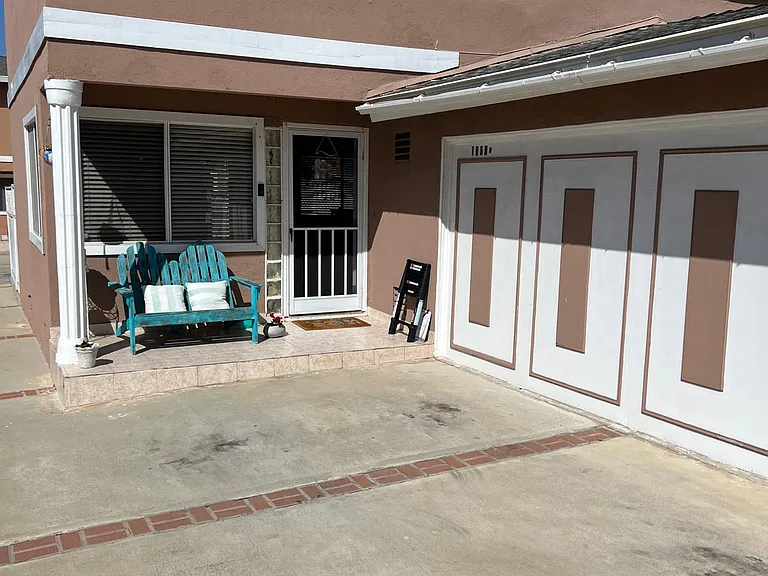 1903 Huntington Ln #2 — Photo 3
