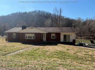 11186 Elk River Rd N, Clendenin, WV 25045