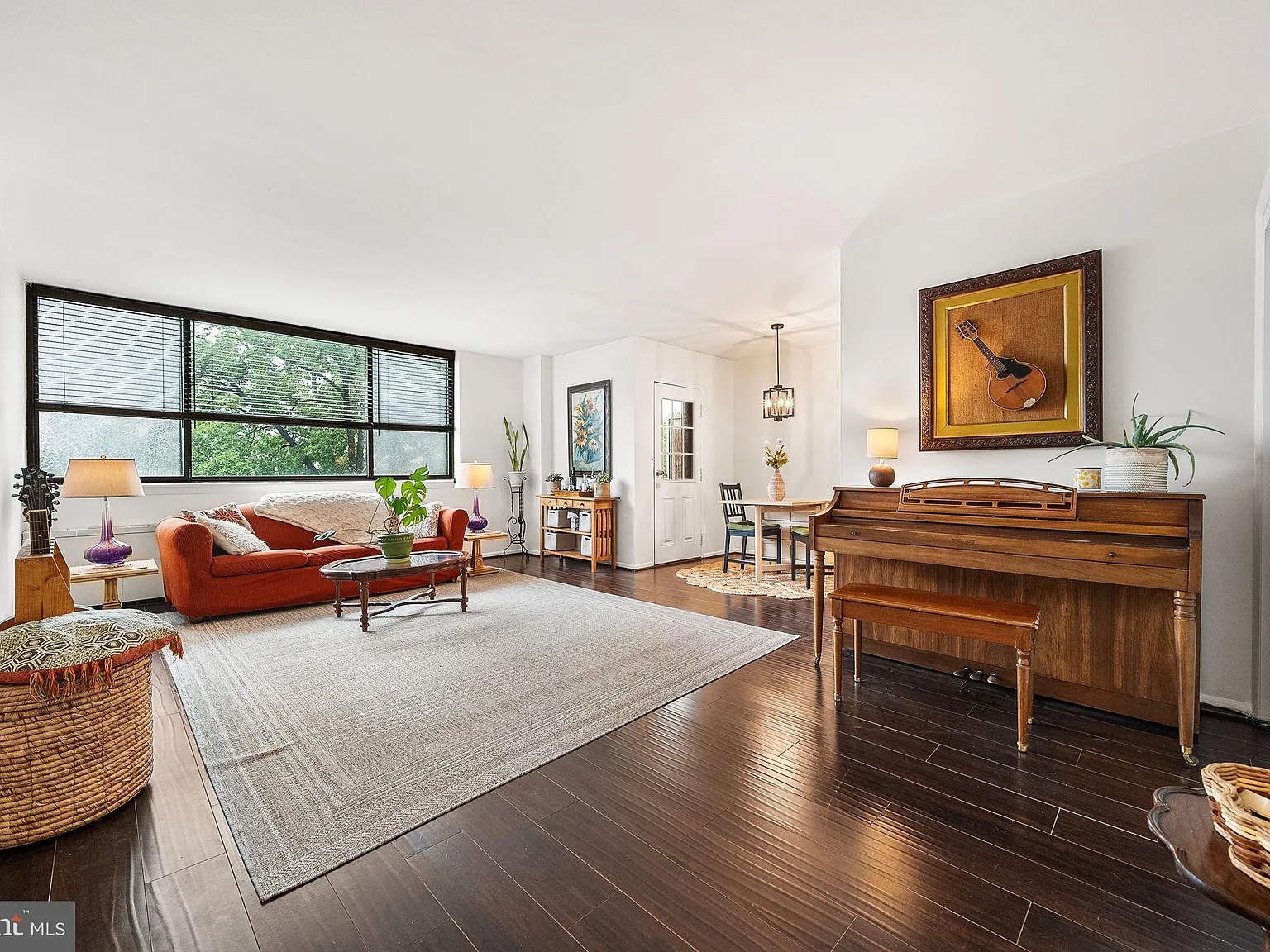 Lorcom House — Photo 1