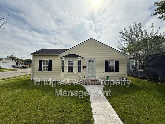 2nd image of 2800 Cadillac St