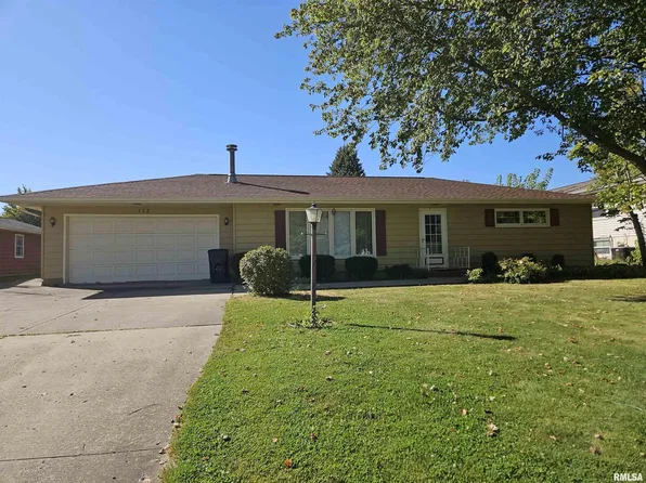 112 York St, Wilton, IA 52778