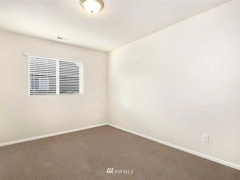 2730 Saga Ct NE — Photo 14