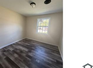 1906 Alder Rd, Fayetteville, NC 28304